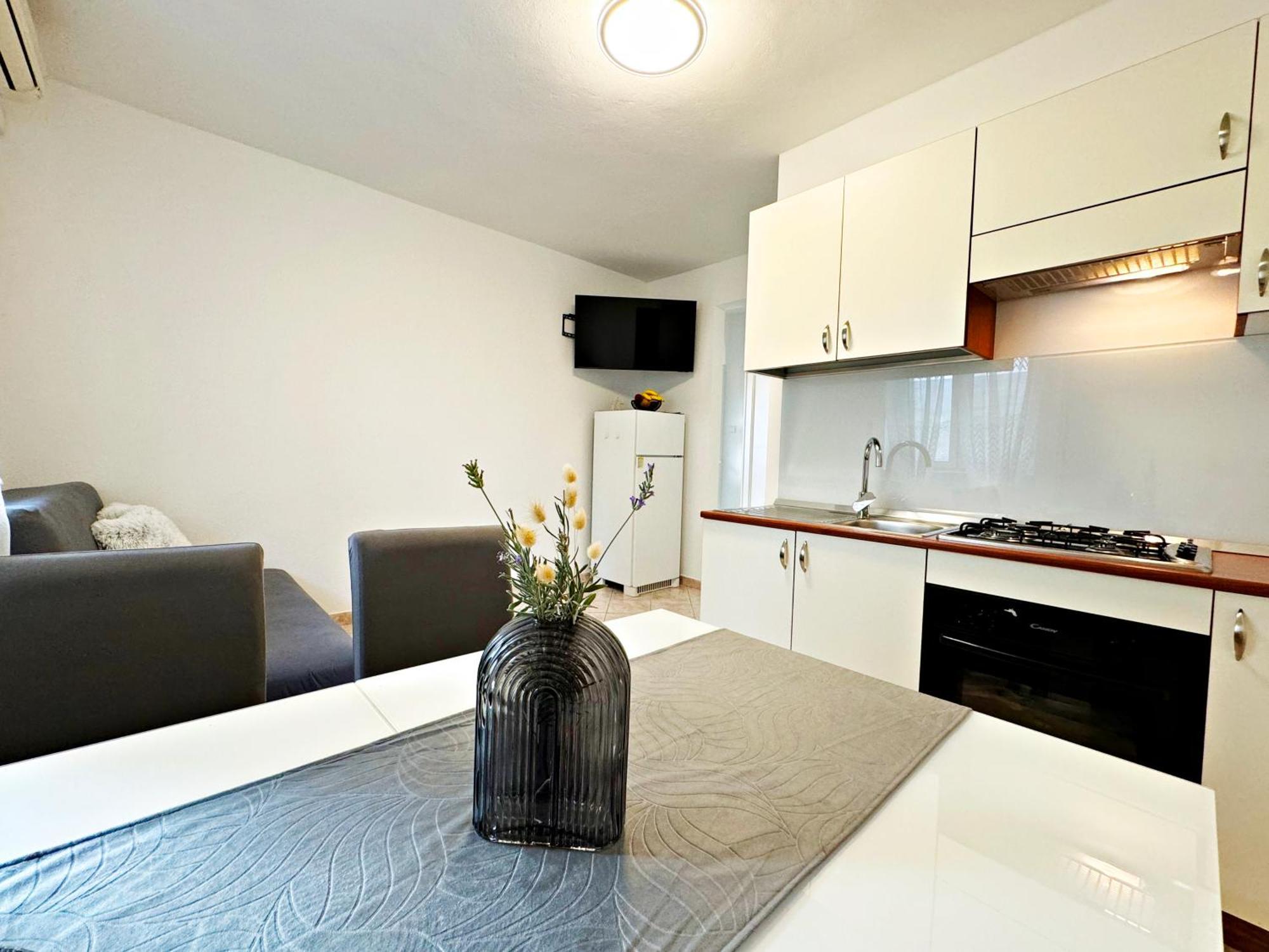 Apartment Baloevic 포스티라 외부 사진